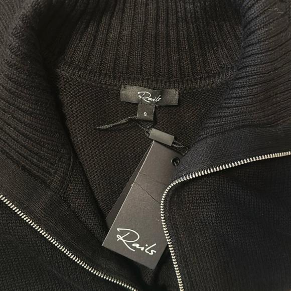 Rails NWT Bodhi Sweater Vest in Black | Size Small - Picture 17 of 17